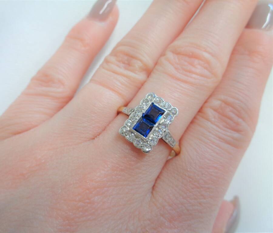 Art deco sapphire 2024 engagement rings