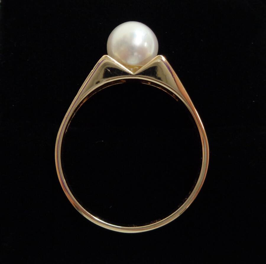 14k gold and pearl ring