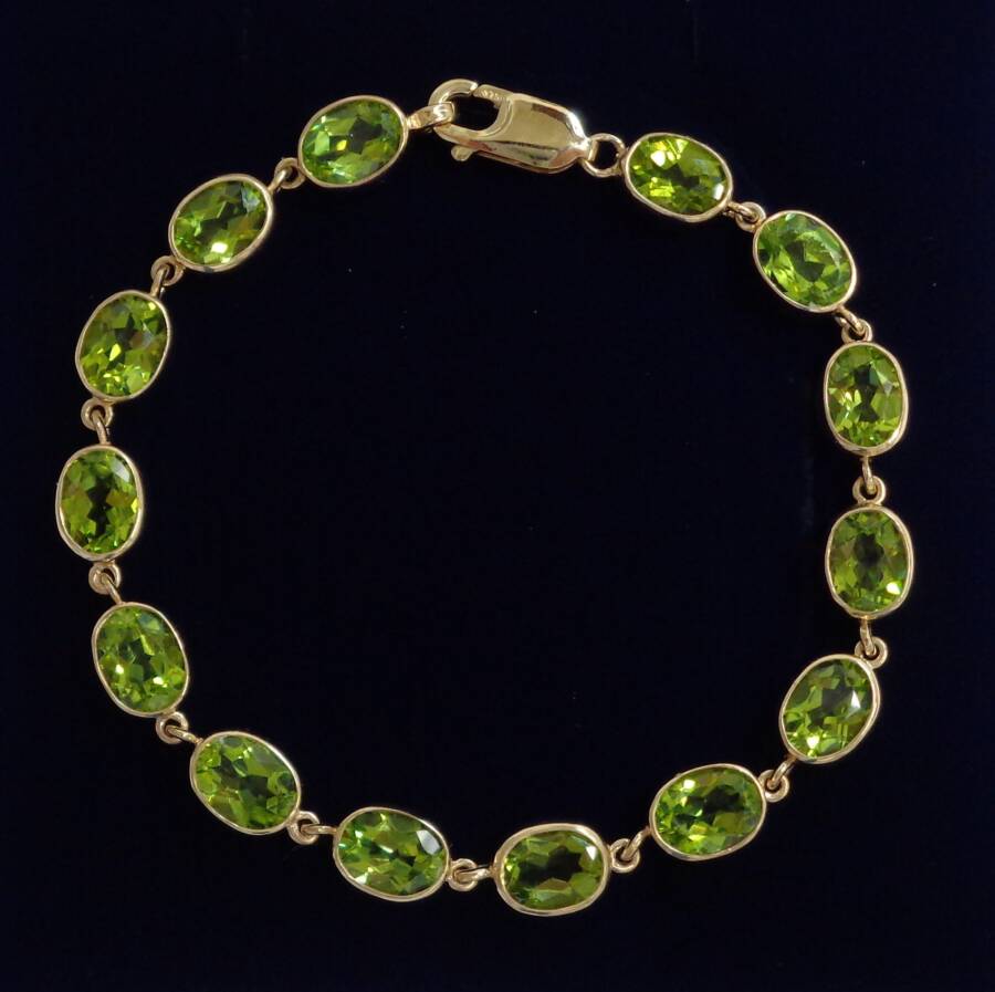 Peridot Bracelet with 7 Chakra — BrahmatellsStore