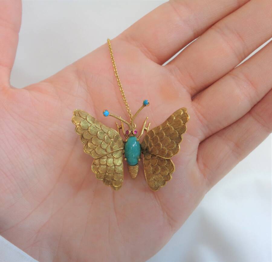 Vintage Stone Set Butterfly Brooch 18ct Yellow Gold - Size 40 x 34 mm