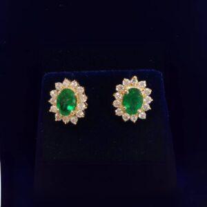 Beautiful Emerald & Diamond Cluster Earrings 14ct Yellow Gold - 13mm x 11mm (S7533) - Image 7