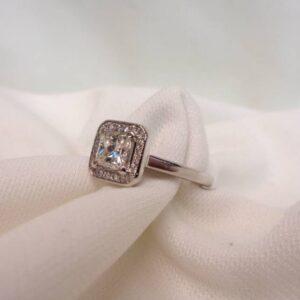 Spectacular Princess Cut 0.81ct Diamond Cluster Ring Platinum - Certified - Size J - (S7718) - Image 3