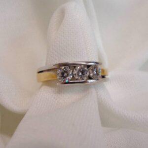 Spectacular 0.77ct Three Stone Diamond Ring 18ct Two Colour Gold - Size N (S8070) - Image 6