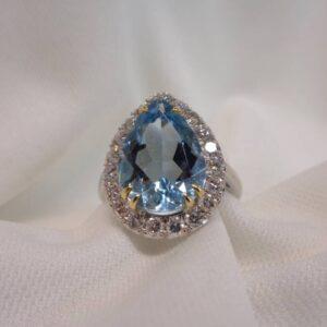 Spectacular 6.51ct Aquamarine & 0.79ct Diamond Cluster Ring 18ct Gold - Size O 1/2 (S7728) - Image 4