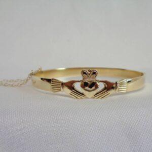 Solid Claddagh Bangle 9ct Yellow Gold - 60mm x 55mm - 14.6g - S8133 - Image 2