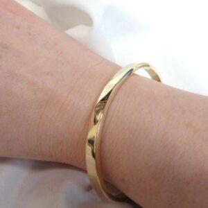 Solid 9ct Yellow Gold Torque Bangle - 28.8g - 69mm x 55mm (S7684) - Image 5