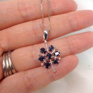 Stunning Sapphire & Diamond Necklace 9ct White Gold - 18'' Chain (S8121) - Image 4