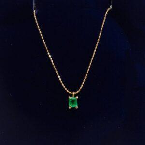 Beautiful Emerald Pendant 18ct Yellow Gold - Length 7mm - Chain 18in Adjustable (S8225) - Image 1