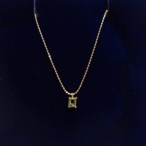 Beautiful Emerald Pendant 18ct Yellow Gold - Length 7mm - Chain 18in Adjustable (S8225) - Image 2