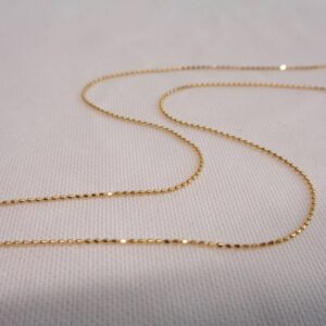 Beautiful Emerald Pendant 18ct Yellow Gold - Length 7mm - Chain 18in Adjustable (S8225) - Image 4