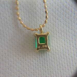 Beautiful Emerald Pendant 18ct Yellow Gold - Length 7mm - Chain 18in Adjustable (S8225) - Image 7