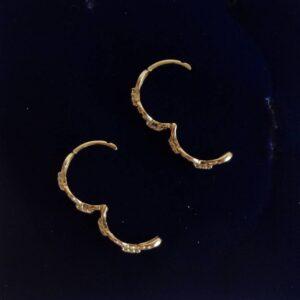 Chain Link Style CZ Huggie Hoop Earrings 9ct Yellow Gold - Length 16mm (S8339) - Image 3