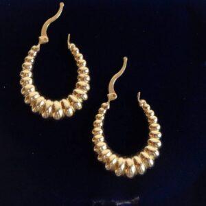 Scalloped Hoop Earrings 9ct Yellow Gold - Length 28mm (S8340) - Image 2