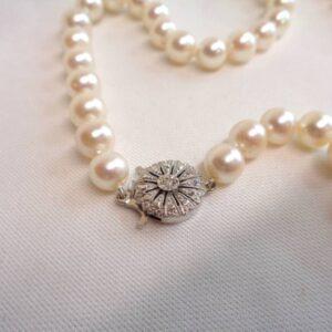 Vintage c.1967 Cultured Pearl Necklace 9ct White Gold Diamond Clasp - Length 18in (S8364) - Image 3
