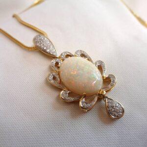 Quality Natural Opal & Diamond Pendant 18ct Yellow Gold - Large 51mm Length - Chain 19in (S7880) - Image 4