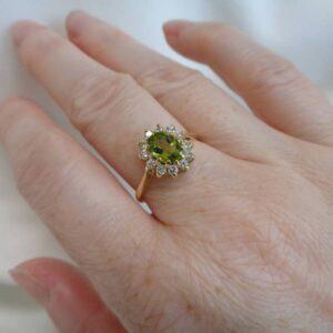 Beautiful Peridot & Diamond Cluster Ring 18ct Yellow Gold- Size N (S8305) - Image 6
