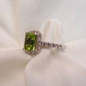 Stunning Peridot & Diamond Cluster Ring 18ct White Gold - Size M - S8306 - Image 6