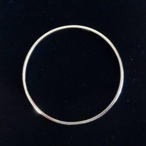 Solid 9 Carat Yellow Gold Bangle - 22.1g - Heavy! - 70mm Diameter - 5mm Wide (S8176) - Image 1