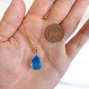 Blue Topaz Pendant 9ct Yellow Gold - Pear Cut - Length 25mm - Chain 20in (51cm) (S8377) - Image 8