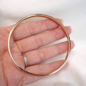 Solid 9ct Yellow Gold Bangle - 22.2g - 66mm Diameter - 4mm Wide (S8125) - Image 3