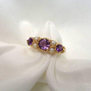 Vintage c.1967 Amethyst & Pearl Ring 9ct Yellow Gold - Size O (US 7) (S8391) - Image 3