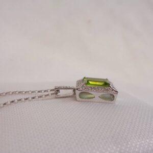 Beautiful Peridot & Diamond Pendant 9ct White Gold - 19mm Length - Chain 18in (S8401) - Image 4