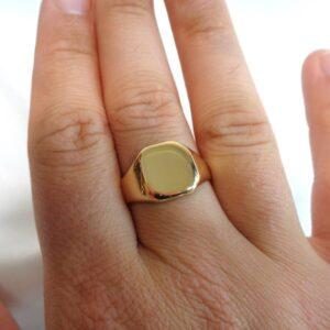 Vintage c.1971 Plain Polished Signet Ring Solid 18ct Yellow Gold - Size U 1/2- 7.8g (S8388) - Image 7