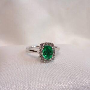 Quality Emerald & Diamond Cluster Ring 18ct White Gold - Size N 1/2 (US 6.75) (S7915) - Image 4