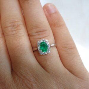 Quality Emerald & Diamond Cluster Ring 18ct White Gold - Size N 1/2 (US 6.75) (S7915) - Image 9