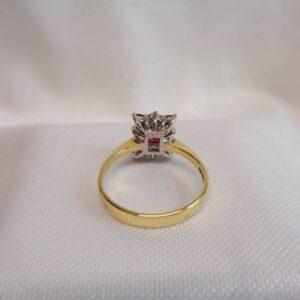 Beautiful Ruby & Diamond Cluster Ring 18ct Yellow Gold - Size Q (US 8) (S7784) - Image 5