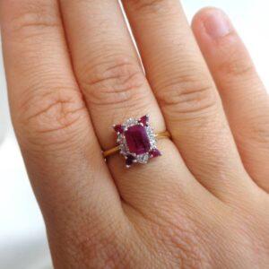 Beautiful Ruby & Diamond Cluster Ring 18ct Yellow Gold - Size Q (US 8) (S7784) - Image 8