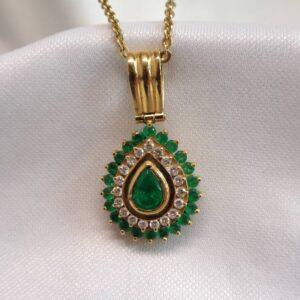 Quality Emerald & Diamond Pear Cluster Pendant 14ct Yellow Gold - Length 37mm - Chain 20in (S8296) - Image 3