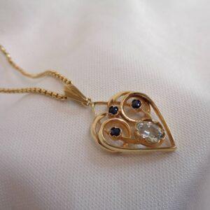Vintage c.1985 Sapphire & Aquamarine Heart Pendant 9ct Gold - Length 36mm - 19in Chain (S8260) - Image 3