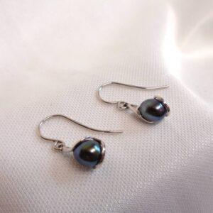 Black Cultured Pearl Drop Earrings 9ct White Gold - Length 22mm (S8446) - Image 3