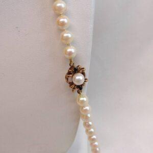 Vintage Cultured Pearl Necklace with 9ct Gold Sapphire & Pearl Clasp - Long Length 32 inches (S8456) - Image 2