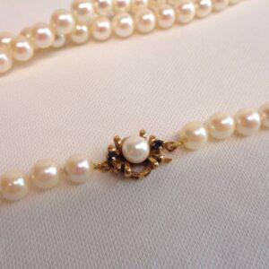 Vintage Cultured Pearl Necklace with 9ct Gold Sapphire & Pearl Clasp - Long Length 32 inches (S8456) - Image 4
