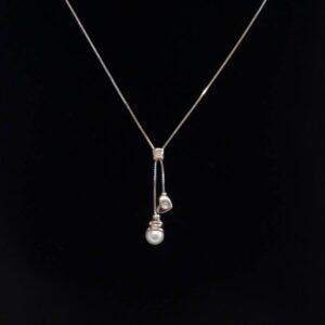 Beautiful Cultured Pearl and Diamond Necklace 18ct White Gold - 16inch (S8481) - Image 1