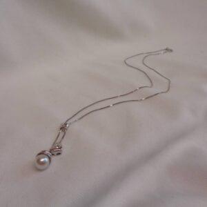 Beautiful Cultured Pearl and Diamond Necklace 18ct White Gold - 16inch (S8481) - Image 5