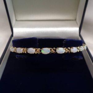 Natural Opal 9ct Yellow Gold Bracelet - Length 7 1/2in (S8499) - Image 1