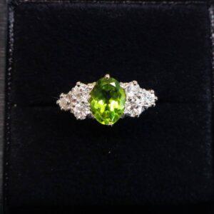 Stunning Peridot & Diamond 14ct Yellow Gold - Ring Size M (S8498) - Image 1