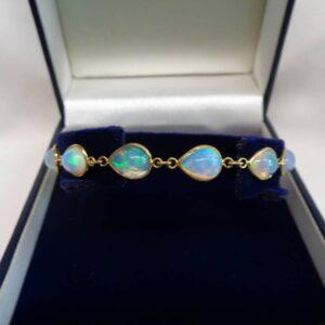 Natural Opal Bracelet 14ct Yellow Gold 7 1/2 inch (S8427) - Image 1