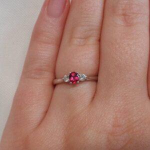Stunning Ruby & Diamond Three Stone Ring 18ct White Gold - Size M (S8301) - Image 6