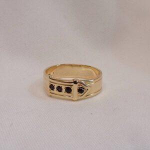 Vintage C.1968 Garnet Buckle Ring 9ct Yellow Gold - Size W (S8564) - Image 4