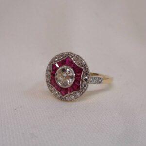 Art Deco Style Ruby and Diamond Cluster Ring 14ct Yellow Gold - Size N 1/2 (S8555) - Image 4