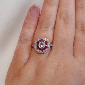 Art Deco Style Ruby and Diamond Cluster Ring 14ct Yellow Gold - Size N 1/2 (S8555) - Image 7