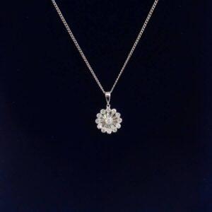 Stunning 0.50ct Diamond Pendant 9ct White Gold - Chain Length 20 inches (S8566) - Image 1