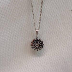 Stunning 0.50ct Diamond Pendant 9ct White Gold - Chain Length 20 inches (S8566) - Image 2