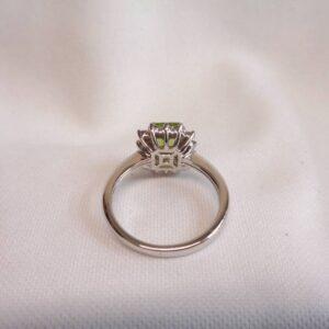 Beautiful Peridot & Diamond Cluster Ring 18ct White Gold - Iliana - Size Q 1/2 (S8459) - Image 6