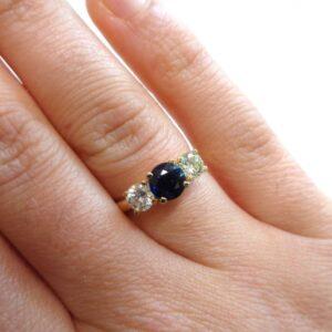 Sapphire & Diamond Three Stone Ring 18ct Yellow Gold - Size N (S8577) - Image 7