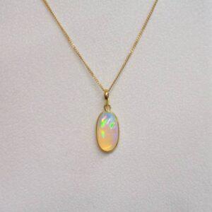 Natural Opal Pendant in 14ct Gold - Length 17in (S8627) - Image 1